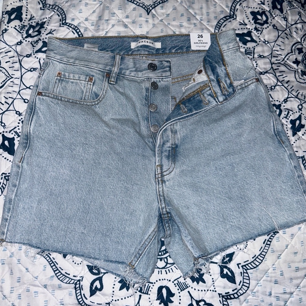 New with tags Pacsun 90’s boyfriend short!